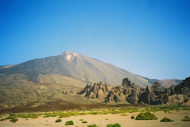 Pico del Teide - 3717 m, the highest peak in Spain.