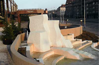 Fontna, Praha, 1990, vpenec / Fountain, Prague, 1990. Lime Stone