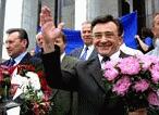 opozin kandidti Doma a Gonarik po registraci (14.8.2001)