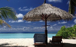 Maledivy Beach