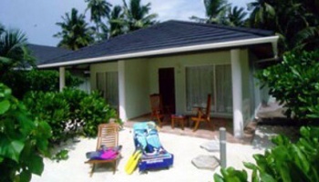 Sun Island bungalov Maledivy