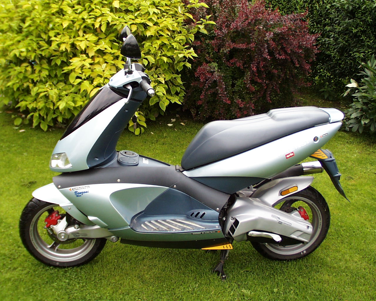 Aprilia fv2 1200