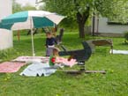 Posezen pod detnkem - rekreace na zahrad