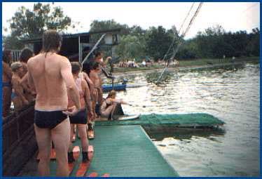 Vodn� ly�ov�n�/water skiing/Wasserski