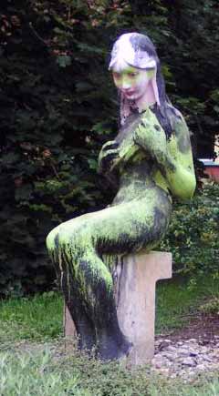 Socha, kter� se nejen Indy boj� (16 kB)