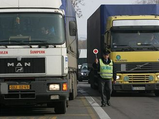 Nklaky pivej to nejdleitj - bohatstv. Ilustran foto.