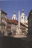 Robbova fontna ve star Lublani
