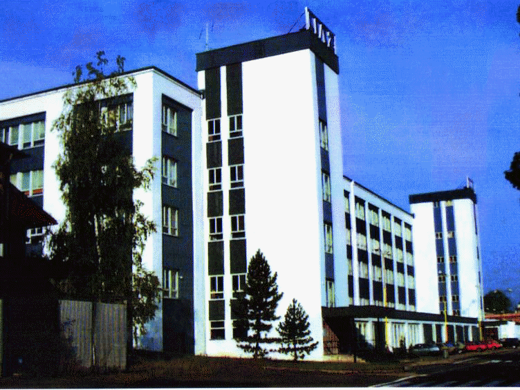 skola.JPG (73213 bytes)