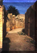 Dougga2.jpg (42885 bytes)