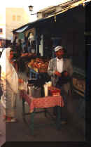 Tunis1.jpg (31680 bytes)